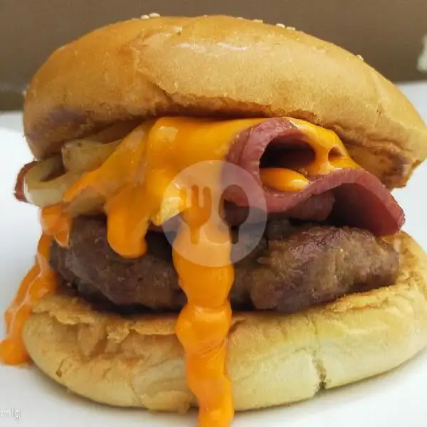 Smoke n Hot Cheese Burger | Burger Van, Cengger Ayam
