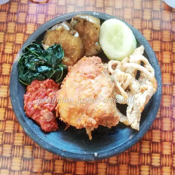 Nasi Penyetan Ayam + Jamur + Tahu + Tempe | Penyetan Jamur Creewoll, Kedung Rukem