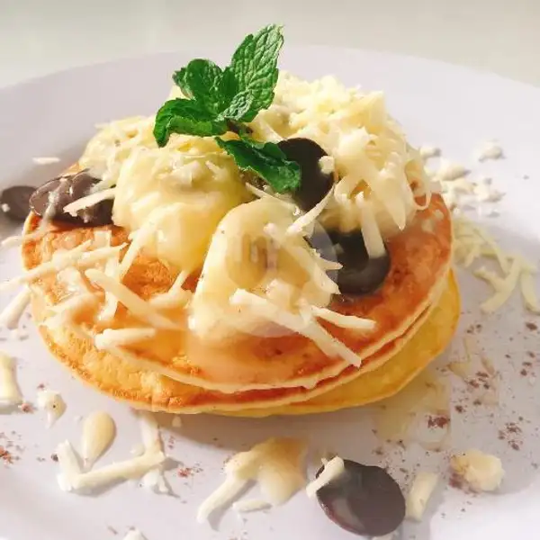 Pancake Banana Choco & Cheese | Sixtynine Kitchen, Kerobokan