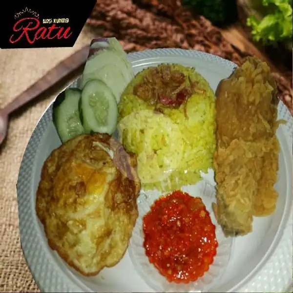 Nasi Kuning Ayam Crispy Telur Ceplok | Ayam Geprek Ratu, Kebon Jahe