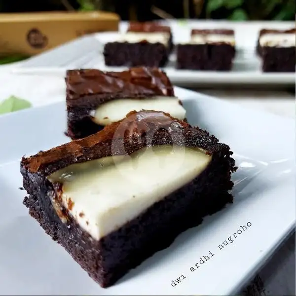 Coconut Milk Brownies | Bite Ardy Brownies Surabaya, Pucang Kerep