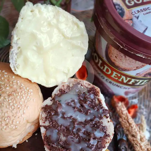Pisang + Chocolate | Roti Kukus Cirjak, Permata Harjamukti
