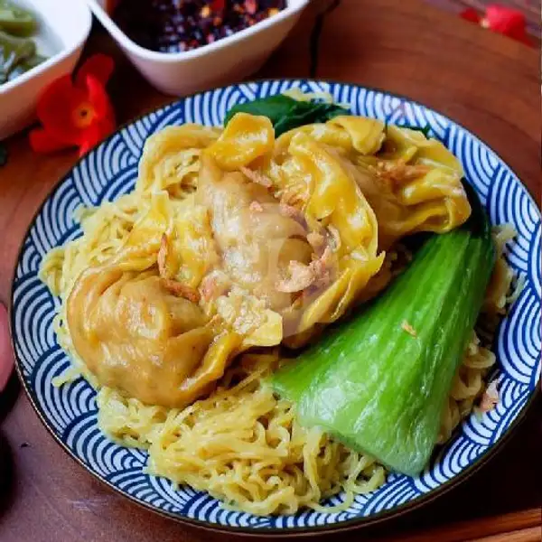 Dry Noodle With Swekiau | Halo Cafe (by Tiny Dumpling), Terusan Sutami