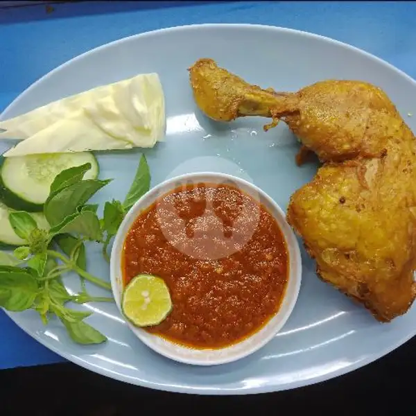 Ayam Goreng Presto | Lalapan Bajak Laut Angler, Denpasar