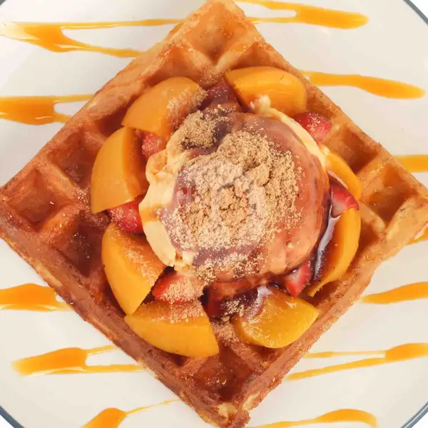 Mango Strawberry Waffle | Brownfox Waffle & Coffee, Denpasar