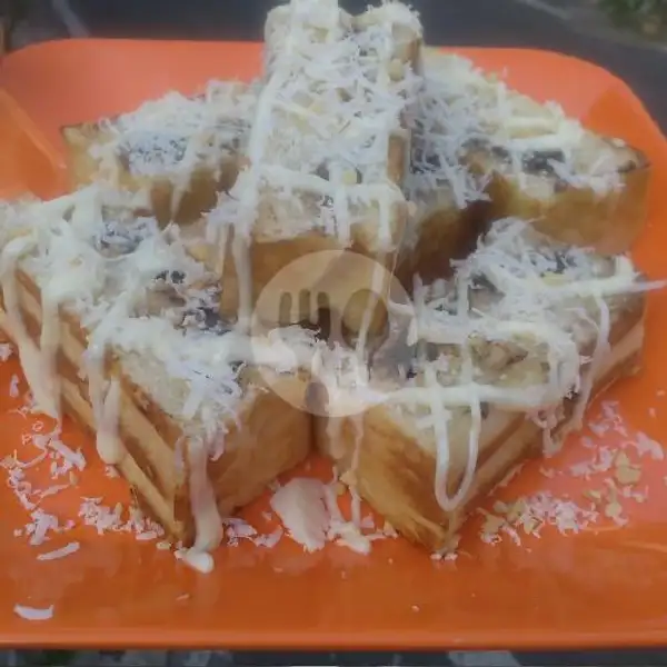 Bisducapchees | Roti Bakar SeBar, Lowokwaru