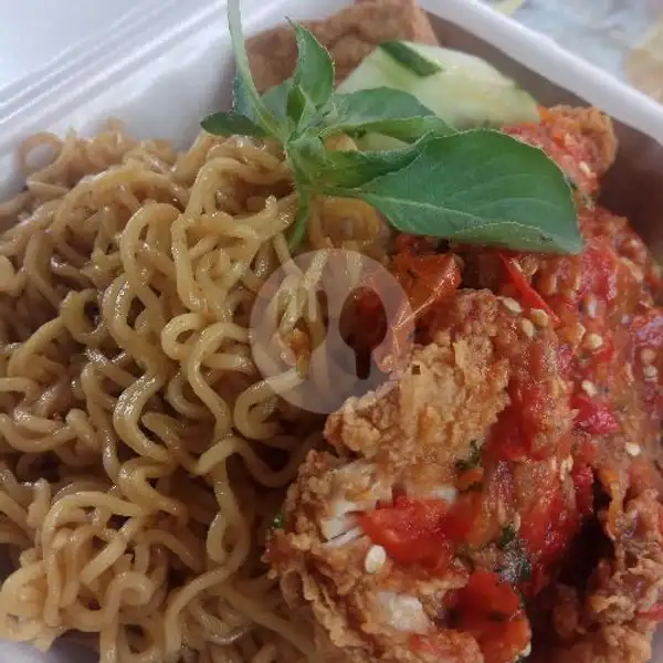 Ayam Geprek Nasi Indomie + Es Teh | Ayam Geprek Paket Hemat Teluk Lerong, Siti Aisyah