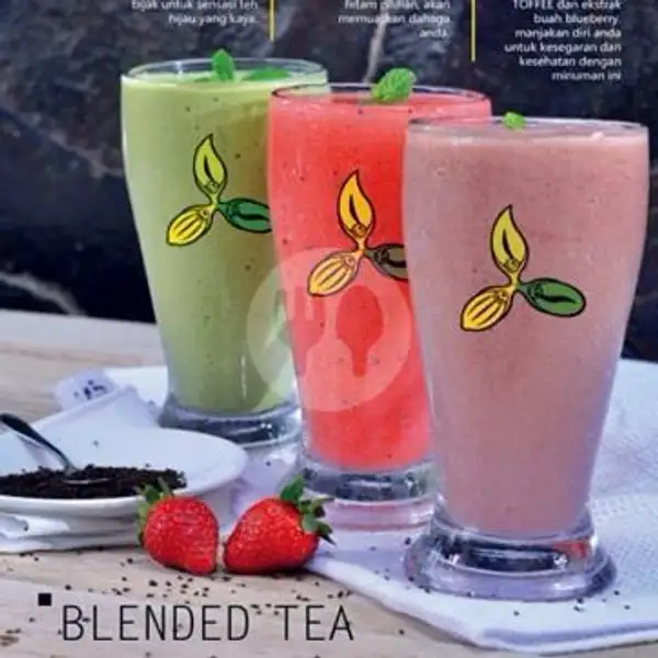Strawberry Blended Tea | Coffee Toffee, Klojen