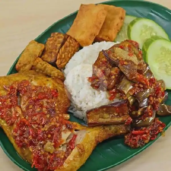 Ayam Geprek + Nasi | Dapoer Marin Lombok Belimbing, Pasar Segar