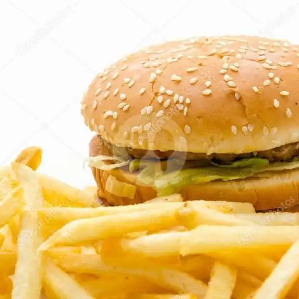 Burger Berto Chicken Crispy + Kentang Goreng | Burger Berto, Karangploso