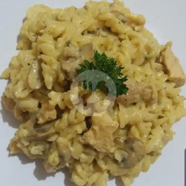 Fusilli Chicken Mushroom Carbonara | Dhapoer Pasta, Sidorejo