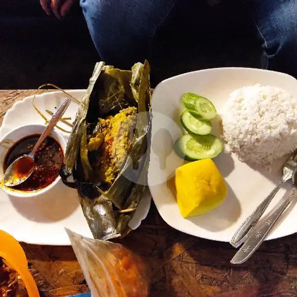 Nasi Pepes Ayam Tahu Kukus | Seven Coffee & Dimsum, Sukaluyu
