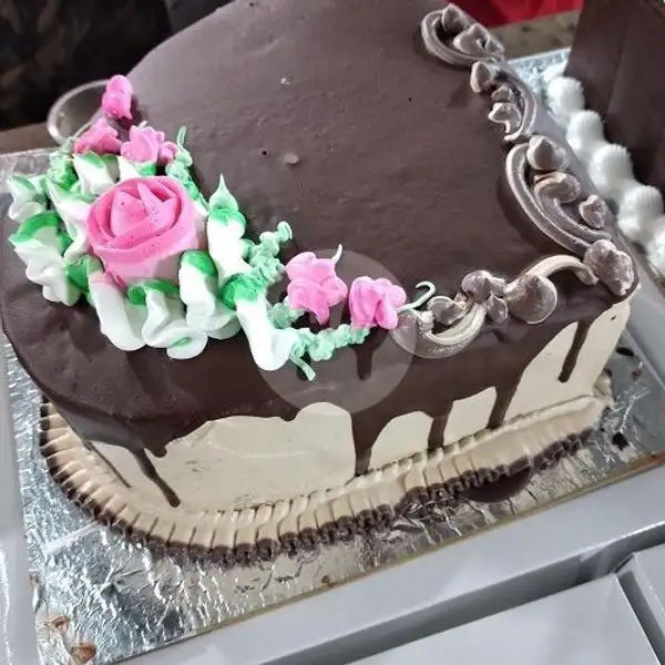 Love Siram Uk 20 Free Paket Lengkap Siap Makan Dan Bagi2 Keluarga | Kue Ulang Tahun Adeliaa Bakery, Pasar Senen Raya