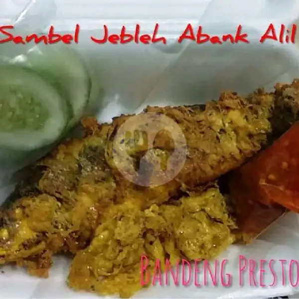 Bandeng Presto, Nasi, Serundeng Kelapa, Sambal Bawang | Sambel Jebleh Abank Alil, Karang Tengah