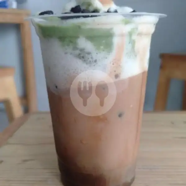 Es Sari Kacang Hijau Coffee | Rumah Makan Oji, Kalimulya