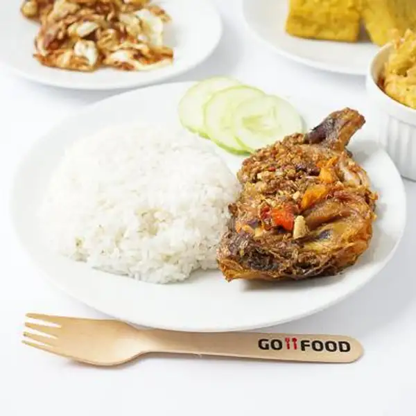 Nasi + Ayam + Sambal | Ayam Gepuk Pak Gembus, Bambang Utoyo (Lemabang)