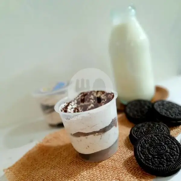 Yogurt Oreo Cheesecake In Cup | Yoichiz Partner