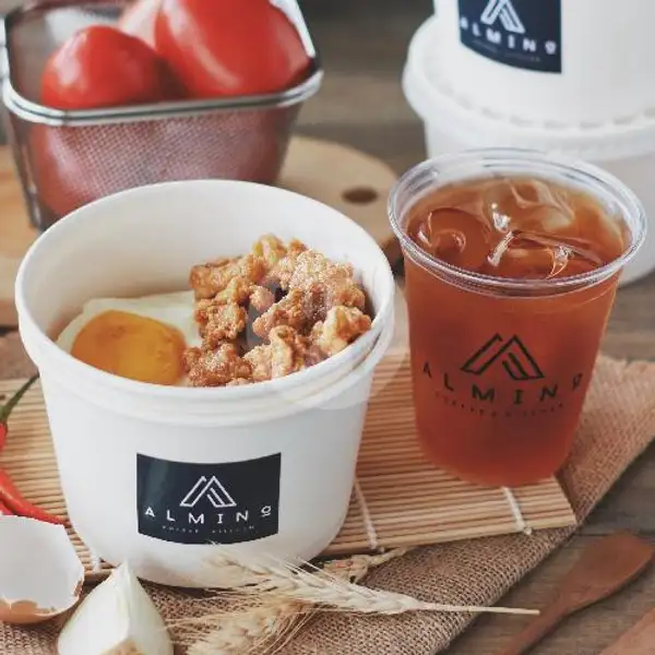 Ricebowl Ayam Crispy Honey Soy + Iced Tea | Almino Coffee & Kitchen, The Central Sukajadi