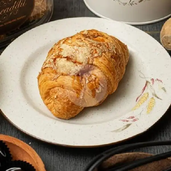Croissant Cheese | Breaddii Bakery, Klojen