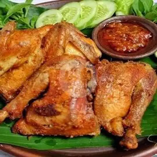 Ayam Goreng 1ekor Dipotong 4+Sambal Lalapan | Sari Lamongan Pecel Lele, Pondok Gede