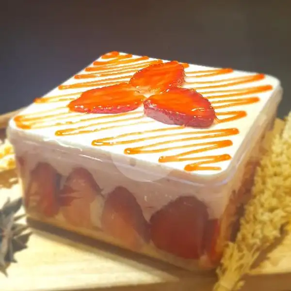 Strawberry Cream Cheese Cake | Mitchell Patisserie, Roxy