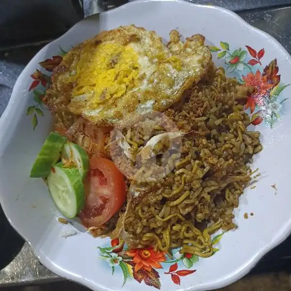 Nasi Goreng Mawut Ayam Telor Pisah | Nasi Goreng Mas Noo, Trunojoyo