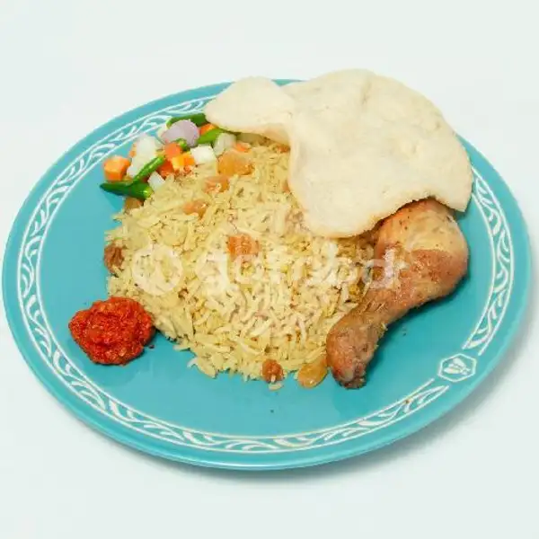 Nasi Kebuli Ayam Goreng Porsi Begah / Jumbo | Nasi Kebuli Uncle Owl, Pondokgede