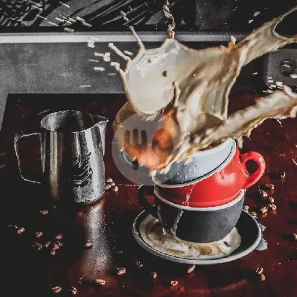 Hot Cappuccino | Depan Teras Coffee, Denpasar