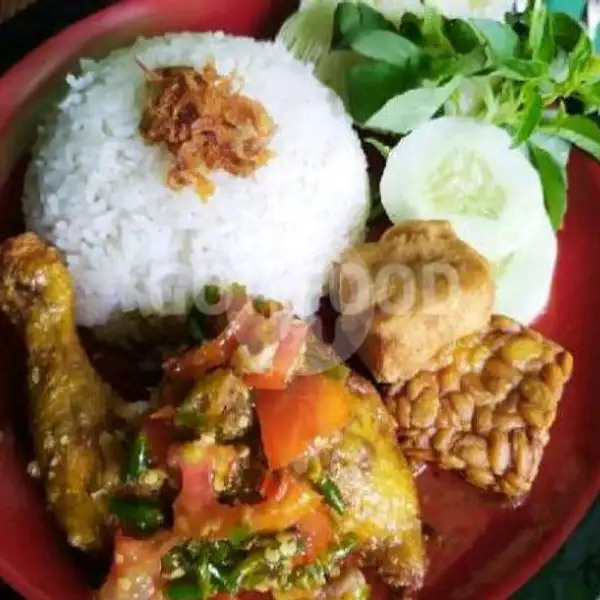 Ayam Penyet  Nasi + Tea Manis Dingin(halal Food) | Dapoer Deo, Hawila Residence