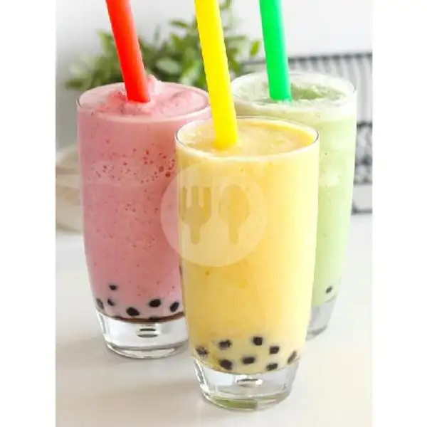 Fresh Milk  Momo Strawberry Cincau / Bubble Medium | Milkshake Cincau Lucky Leon, Suryanata