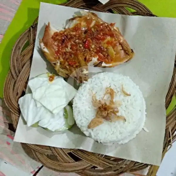 Ayam Geprek + Nasi Tabur Serundeng Kelapa | Sambel Jebleh Abank Alil, Karang Tengah