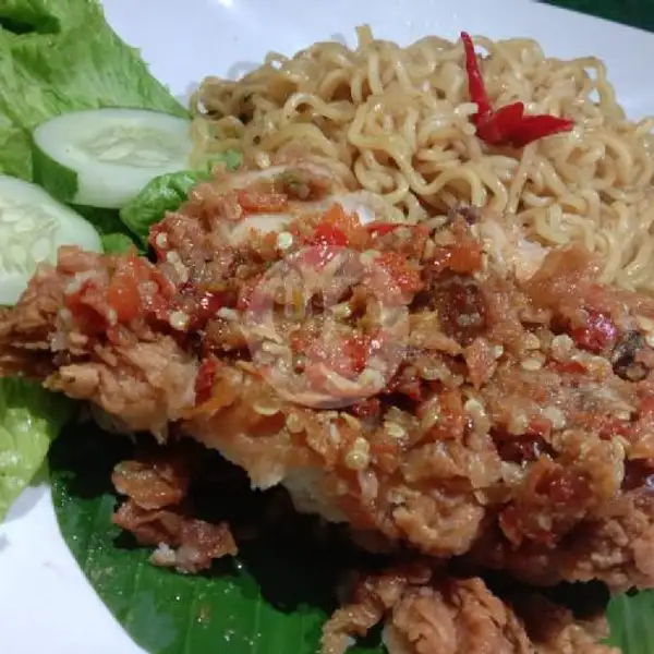 Indomie Goreng Ayam Gepruk Sambal Bawang / Lombok Ijo | Warmindo Pawon Cilik