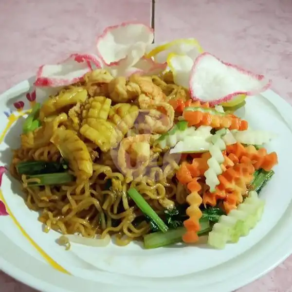 Mie Goreng Special Seafood | Warung Kwetiaw Tante Imey, Cemara