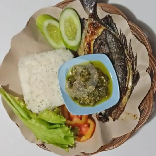 Paket Ikan Bakar Kuwe Sambal Ijo | Warkop Ayam Gepeng, Cimanggis
