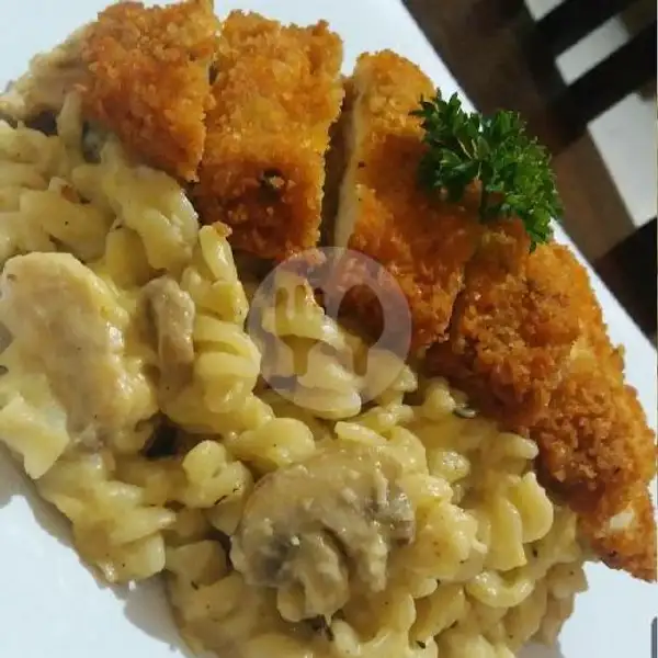 Fusilli Chicken Mushroom Carbonara With Katsu | Dhapoer Pasta, Sidorejo
