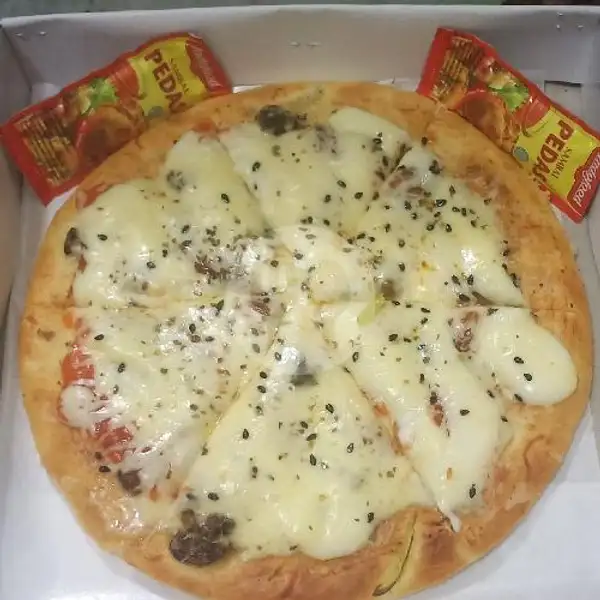 Pizza Meat Duck Medium 8 Potong | Pizza Indi, Temu Putih