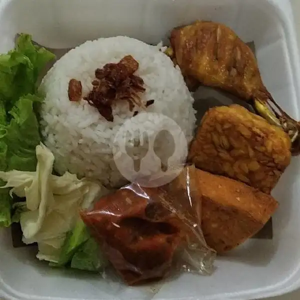 Paket Hemat Nasi Ayam Goreng Tahu Tempe | Ayam Bakar Bahari, Mangga Besar