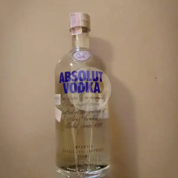 Absolute Vodka 750 Ml - Import | Beer Terrace Cafe & Soju, Bir Pasirkaliki