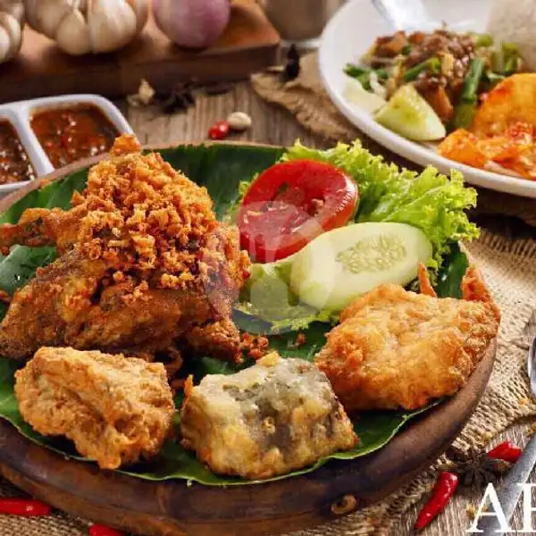 Ayam Penyet Komplit Dada | Ayam Penyet Jakarta, Dr Mansyur