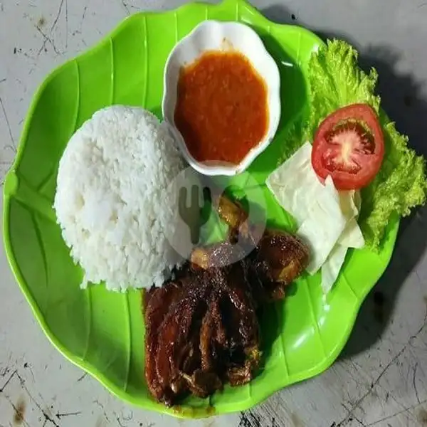 Ayam Bakar, Nasi Lalapan+ Teh Obeng | Emak Gue, Sagulung