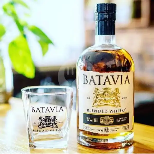 Batavia Whisky 750Ml | Beer & Co, Legian