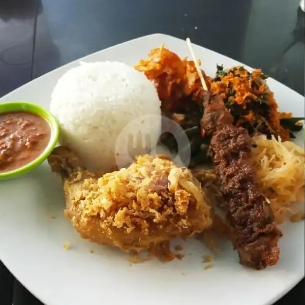 Nasi Urap Ayam Penyet Paha + Sate | Ayam Penyet Jakarta, Dr Mansyur