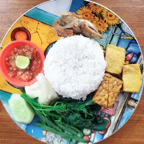 Nasi Tempong Tahu Tempe+ikan asin | Nasi Tempong Wong Banyuwangi, Pulau Kawe