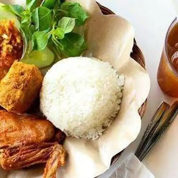 Ayam Penyet Sambal Terasi + Nasi + Teh Manis Dingin | Ayam Penyet Amora Jl.pintu Air 2