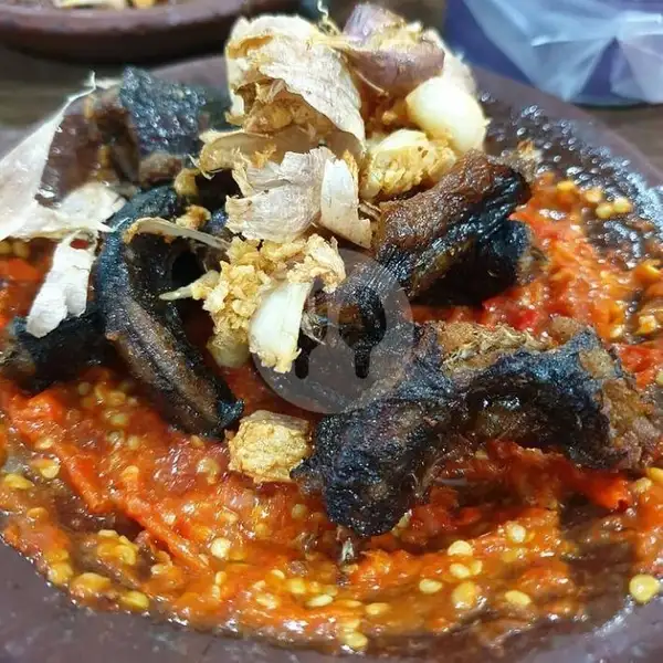 Penyetan Belut Goreng + Tahu + Tempe + Terong | Seafood Jontor Nia, Mulyorejo