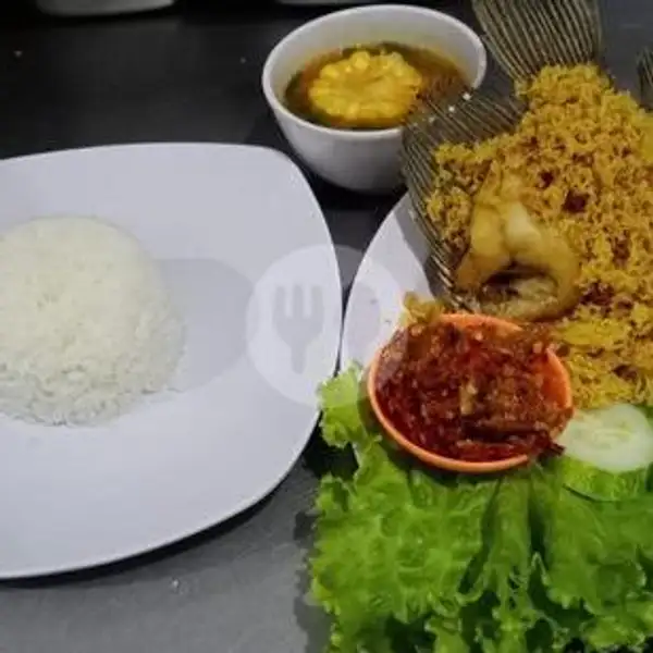 Nasi Gurame Goreng Kremes | Kampung Kecil, Lampung
