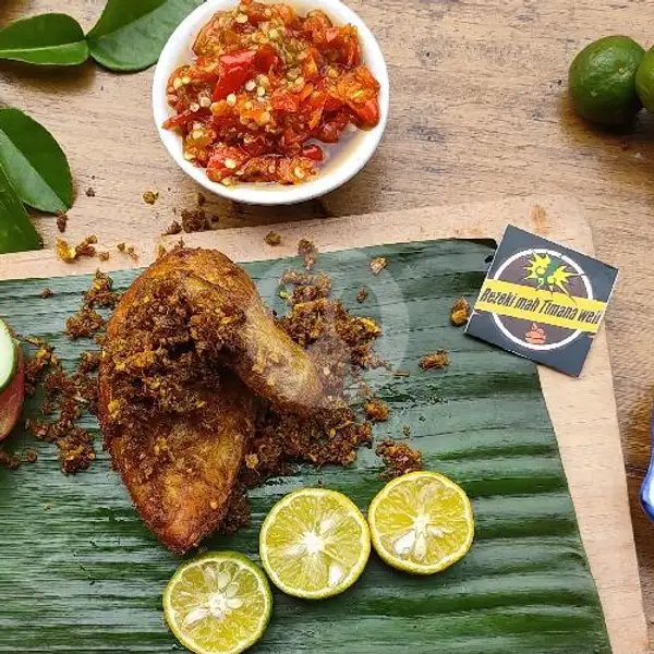 Ayam Goreng | Cumi dan Ikan Bakar Rezekimah Timana Weh, Cigadung