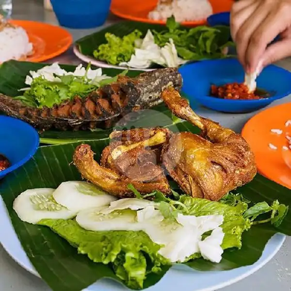 PAKET AYAM LELE TAHU TEMPE | Lalapan dan Seafood Lestari, Padangsambian Klod