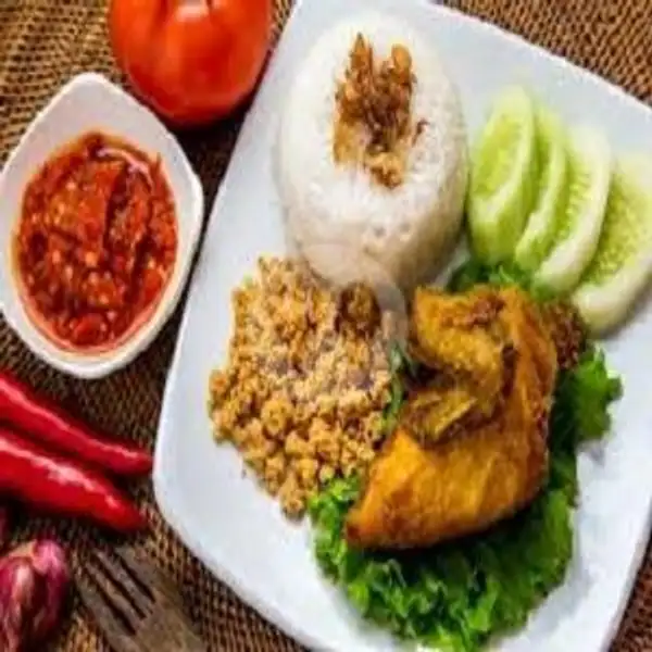 Ayam Penyet + Nasi Uduk | Ayam Penyet Selera Baru (ANEN) Sp. Surabaya, T Chik Ditiro