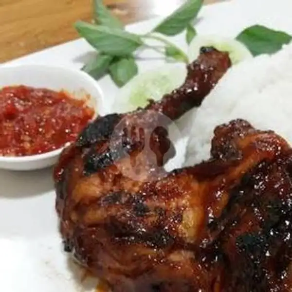 Lalapan Nasi Ayam Bakar | Lalapan Devycha, Denpasar